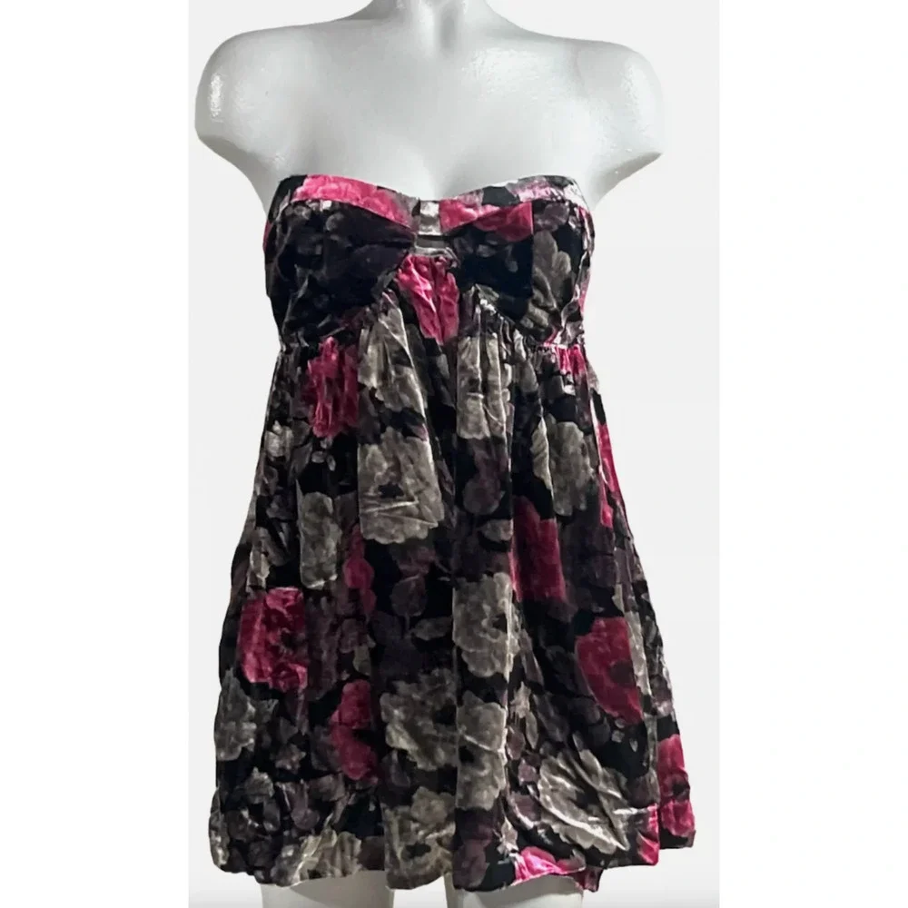 NEW FREE PEOPLE BLACK FLORAL LUNA VELVET STRAPLESS ROMPER SHORTS ONE PIECE SZ XS